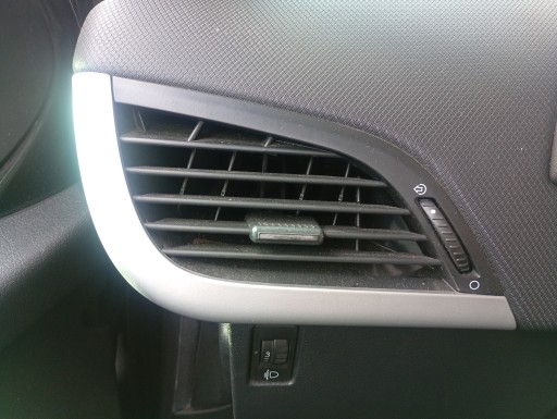 grid air conditioning devices air left driver´s Peugeot 207 06-13
