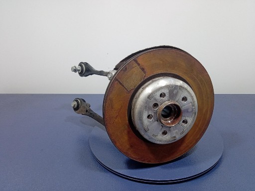 Bmw i20 ix xdrive40 рульовий кулак лівий задній 6890577