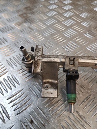 injection ramp 2N1U-9H487-AB + nozzles FORD FIESTA MK6 1.4B