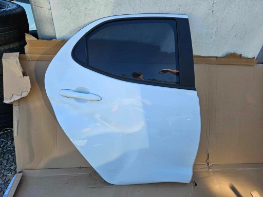 11111111111111 - Toyota yaris iv 4 2020- заднее правое правое завершено