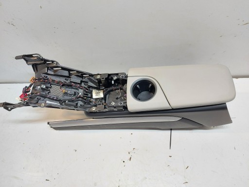 Porsche Taycan GTS 9J1 2023r Tunel central armrest 9J1863240K