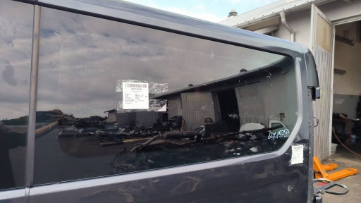 window side RENAULT TRAFIC III LIFT