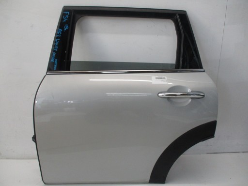 door left rear. MINI F54 CLUBMAN 19R