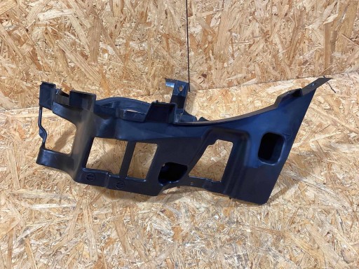 9J1807331 - Кріплення заднього бампера ліве porsche taycan 9j1807331a