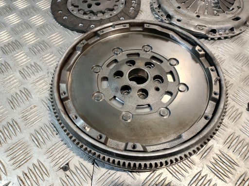 complets embrayage roue DWUMAOSWE disque de pression AUDI A3 8L 1.8 T 180 KM