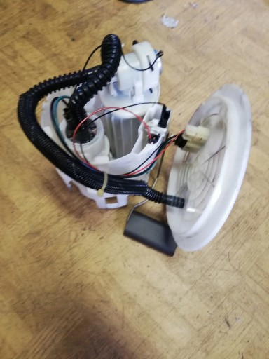 13 129 - 13129985 ПАЛИВНИЙ НАСОС OPEL ZAFIRA B 2.2