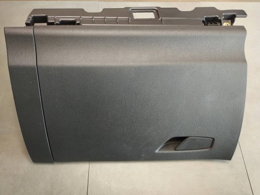 Skoda Octavia Mk4 passenger compartment of the passenger 5E4857103