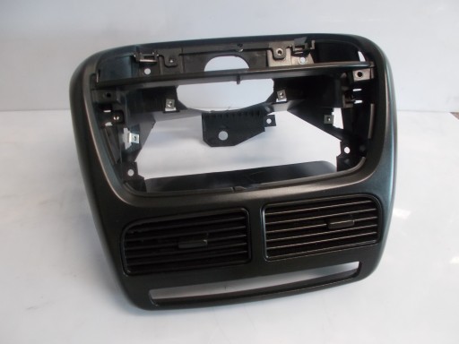 КОРПУС РАДИОПРИЕМНИКА С ВЕНТИЛЯЦИОННЫМИ ОТВЕРСТИЯМИ FIAT DOBLO 2009 ГОДА-