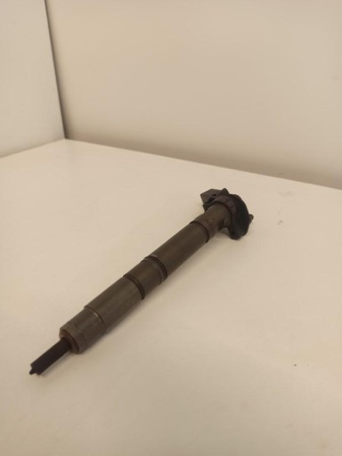 AUDI A4 B8 инжектор с креплением 059130277CC
