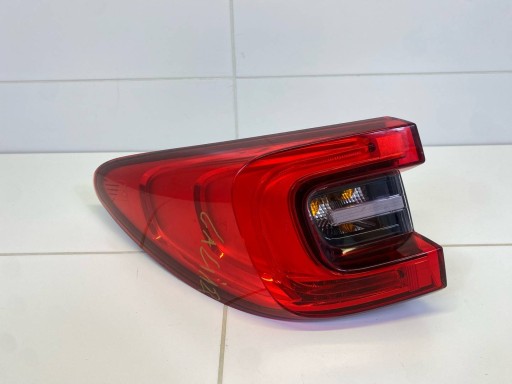 light rear left side Renault Kadjar 2018 255552478R
