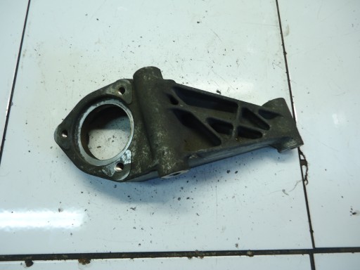 OPEL ASTRA J 1.4 T podpora poloosy 13248689