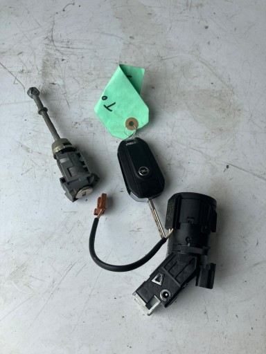 Allumage Insert Clé PILOT OPEL CORSA F 9811802177