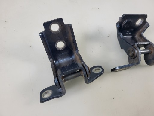 hinges door right rear part right rear. 42B MAZDA CX-5 and KE