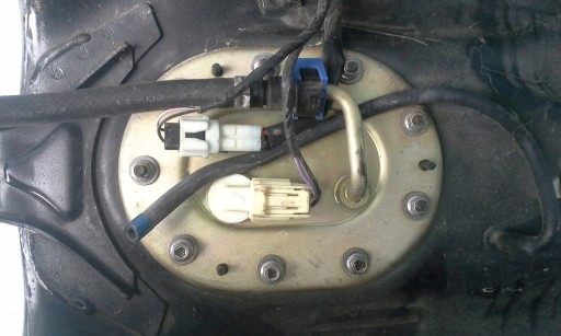 123457966 - Triumph Thunderbird Storm 1700 топливный насос