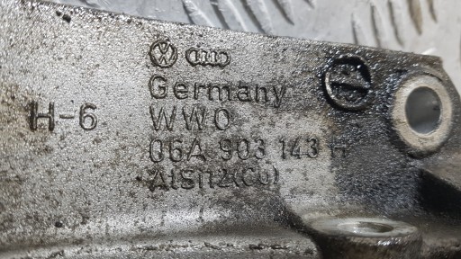 Stütze Halter ALTERNATORA VOLKSWAGEN GOLF 4 1.6 B 06A903143H