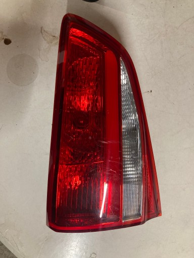 Kia Ceed II станция фургон задний задний лампа слева 92403-A2500