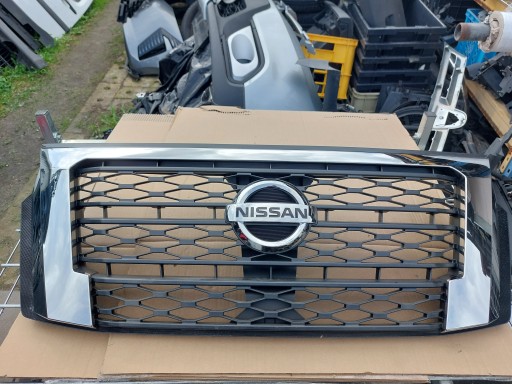 NISSAN PRIMASTAR NV300 ЛИФТ решетка радиатора 22-