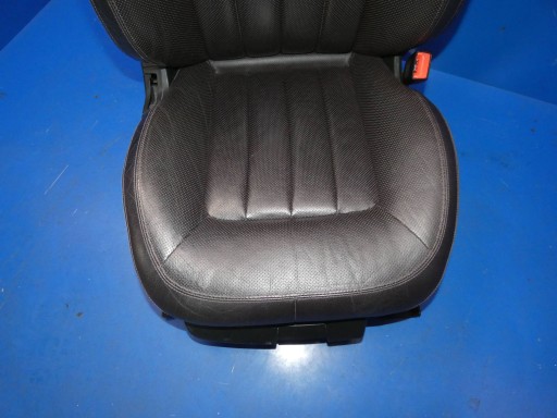 MERCEDES CLS W218 seat right of the passenger WENTYLOWANY leather BRAZ