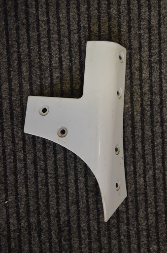 55395579AD 55395579AC - КРІПЛЕННЯ РАМИ ЛОБОВОГО СКЛА JEEP WRANGLER JK 2007-2017