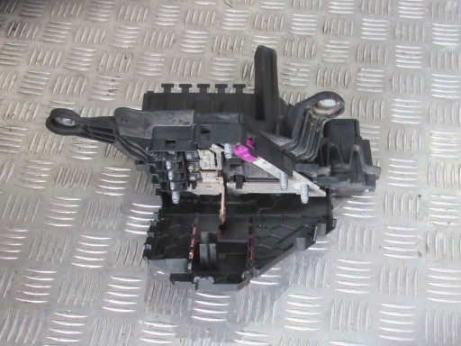 A2135401418 - MERCEDES GT AMG W213 X290 БЛОК ПРЕДОХРАНИТЕЛЕЙ