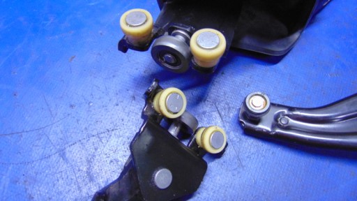 ROLKI door of the sliding left FIAT DOBLO III COMBO E PARTNER IV BERLONGO IV