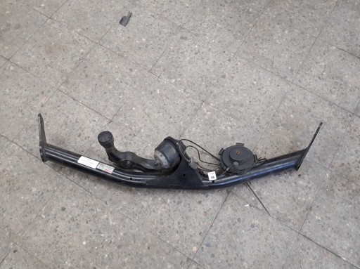 8201630479 RENAULT MEGANE IV фаркоп