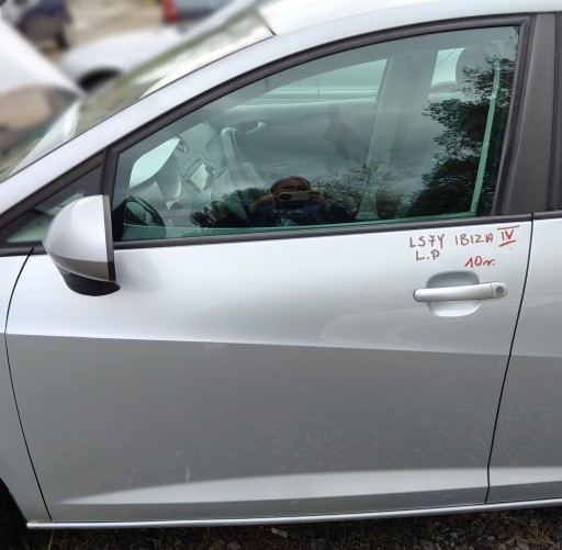 SEAT IBIZA IV 10R door left front LS7Y