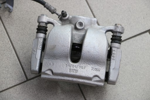 BMW F40 F44 F45 F46 MINI F54 F60 třmen brzdový pravý předek 54/24/307