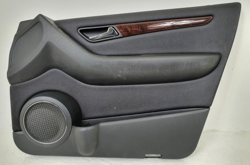 A1697201670 - Обивка передней правой двери MERCEDES W169 Европа