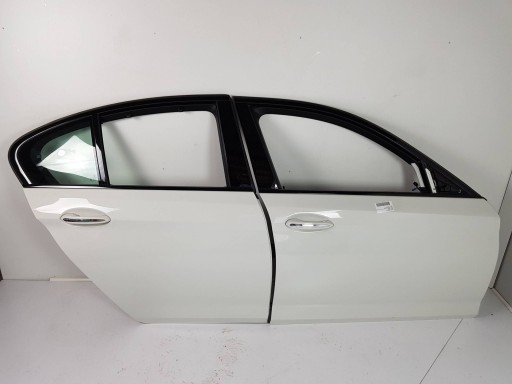 MWG837 - Правая передняя дверь bmw g30 g31 300