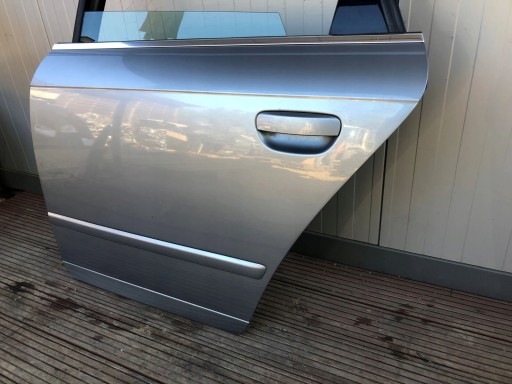 AUDI A4 B7 KOMBI komplet Tür links heck