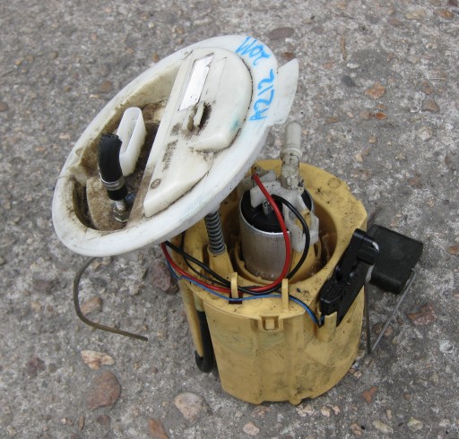 MERCEDES W212 E KLASA 11R feed pump A2124700194