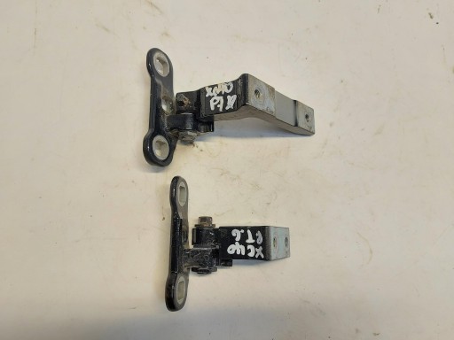 VOLVO XC40 D3 hinge door rear part right gora dol komplet