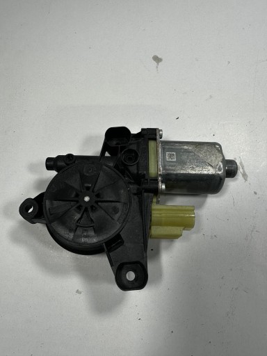 vw_group_777 - Kuga mk3 моторчик склопідйомника лівий передній cm0940700