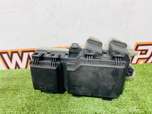 +48 505 - Блок предохранителей rr l551 k8d2-14a073-ad