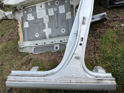 KIA CARENS IV pillar central threshold left 2013
