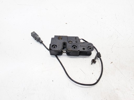 bonnet latch lock RYGIEL Z supports of the front AUDI A4 B8 A5 8T Q5 8K0823509
