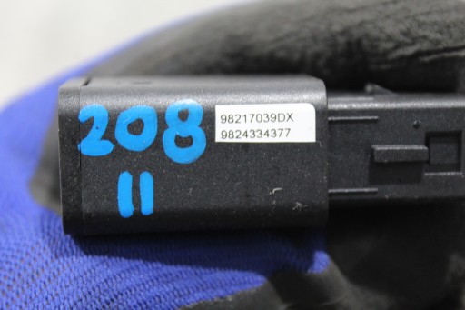ADAPTER, STECKER UCB TYPU C PEUGEOT 208 II 2 98217039DX