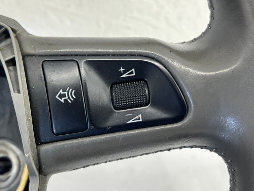 AUDI A4 B8 A5 lenkrad MULTIFUNKCJA 8K0419091B 4 RAMIENNA