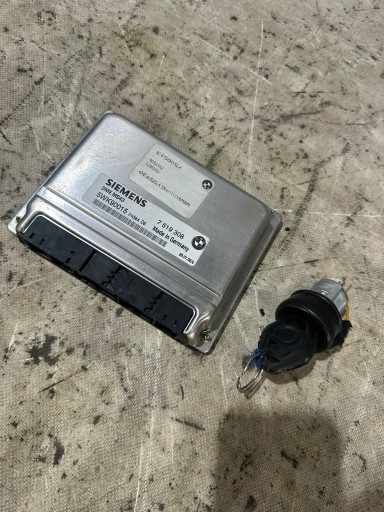 řídící jednotka motoru + klíček BMW E39 2.2B 170KM 5WK90015 7519308