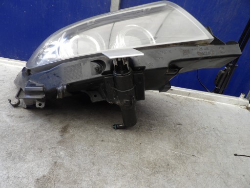 BMW 3 E91 light front right bixenon