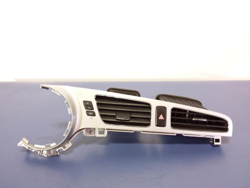 Kia Ceed II Центральна вентиляційна решітка 97410-A2000