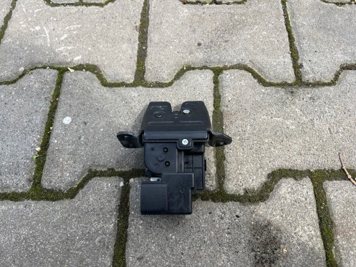 Hyundai I30 II lock bonnet boot