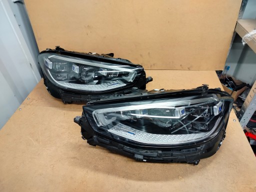 A2239063305 A2239063405 - Mercedes s-class w223 цифрова права фара ліва