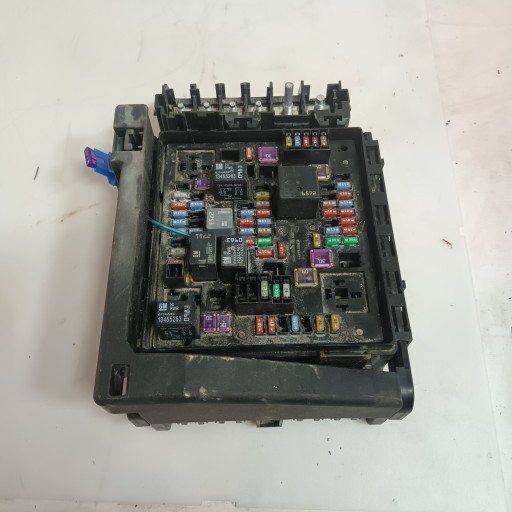 Chevrolet camaro 16 - блок предохранителей 84044723 сша