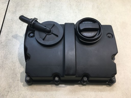Abdeckung der Ventile LUPO 1.2 TDI 045103469C 045103475A
