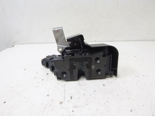 lock door rear part left Ford Focus II Hb 5D 07r.