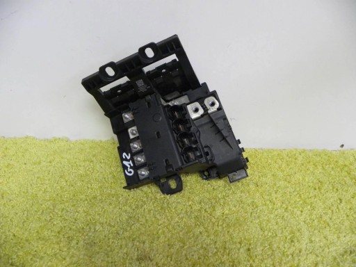 9390866 G05 - Блок предохранителей bmw 7 vii g11 g12 g30