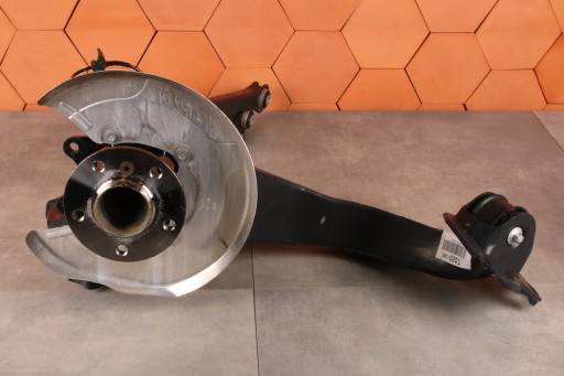 BMW F40 F44 F45 F46 X1 F48 swing of the arm of the pivot right rear rear part 6898964