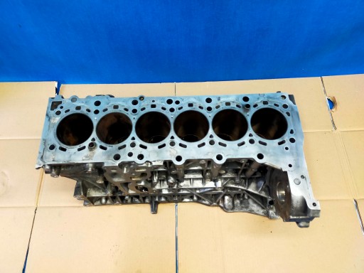 24/10 - BMW X5 F15 2014 R XDRIVE 30 D N57 190KW БЛОК ДВИГУНА 7823013